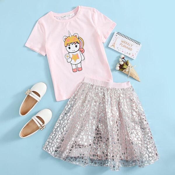 

Girls Cartoon Graphic Top & Allover Print Organza Skirt Set, Multicolor