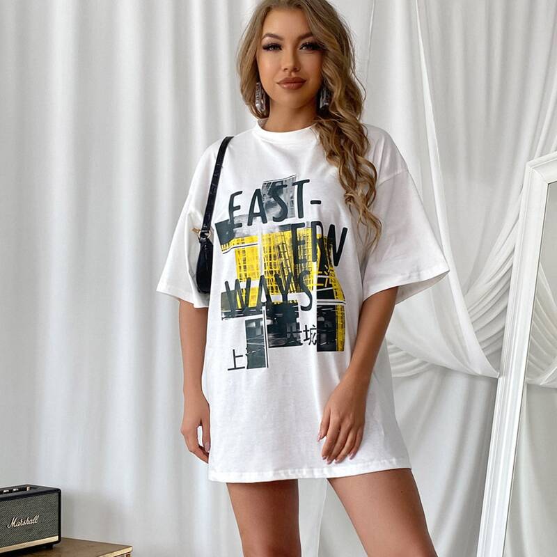 

Chinese Letter Graphic Drop Shoulder Longline Tee, White