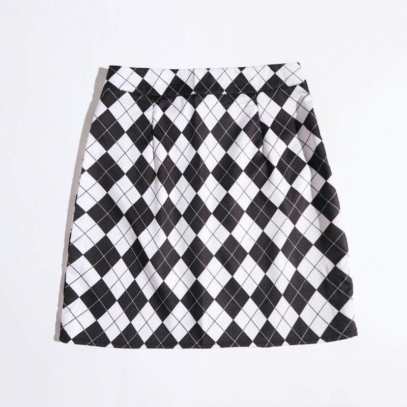 

Argyle Pattern Skirt, Black and white
