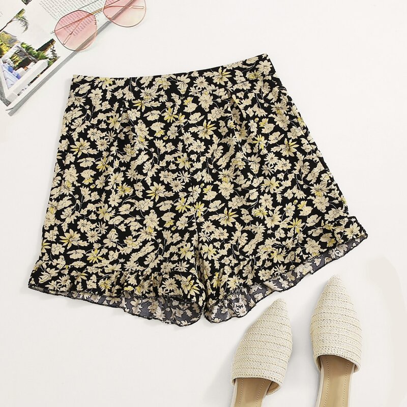 

Allover Floral Ruffle Hem Shorts, Multicolor