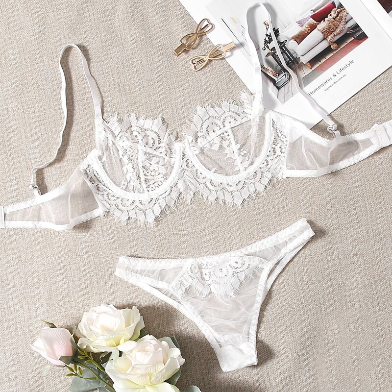 

Contrast Lace Sheer Mesh Underwire Lingerie Set, White