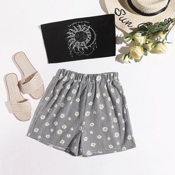 

Letter Graphic Crop Tube Top With Daisy Print Shorts, Black and white