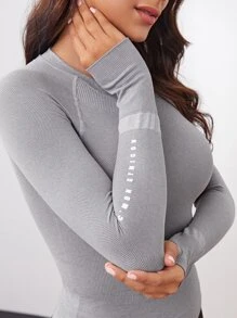 Seamless Letter Graphic Sports Tee With Thumb Hole