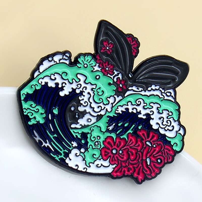 

Wave Design Brooch, Multicolor