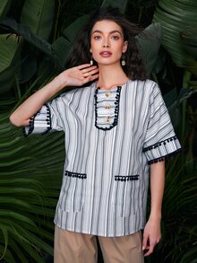 EMERY ROSE 紐扣半開襟球球邊圖案印花上衣 - 彩色 - 查看 4