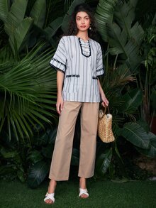 EMERY ROSE 紐扣半開襟球球邊圖案印花上衣 - 彩色 - 查看 6