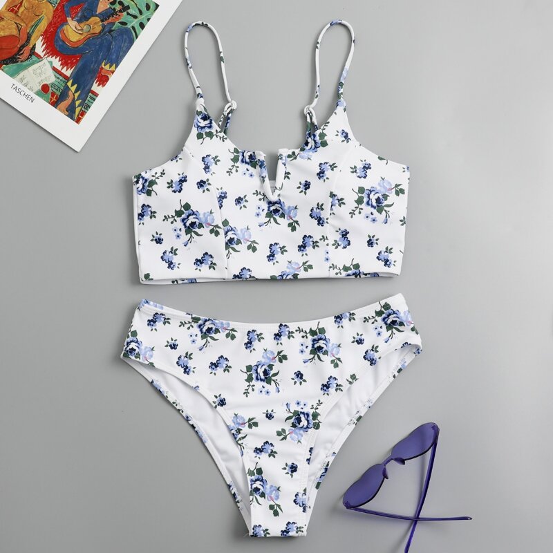 

Ditsy Flower V Wired Bikini Swimsuit, Multicolor