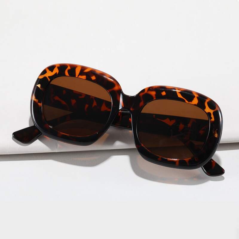 

Square Frame Sunglasses