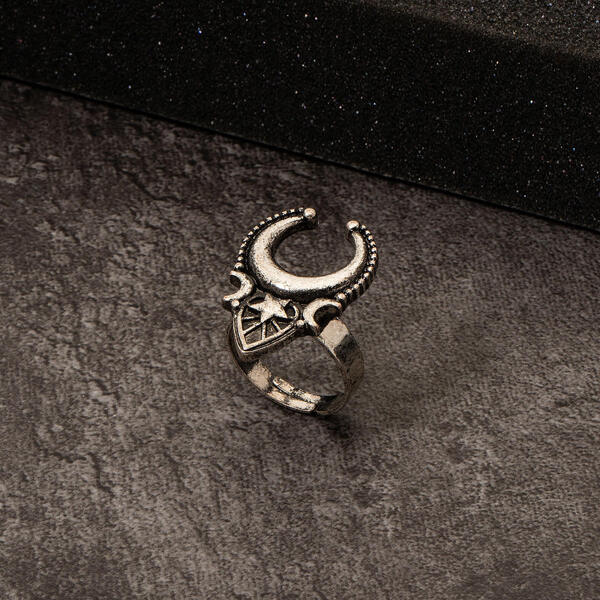 

Men Engraved Ring, Antique silver
