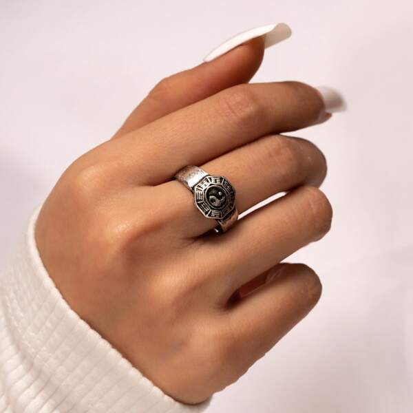 

Yin & Yang Design Ring, Antique silver