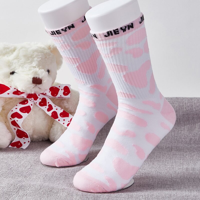 

1pair All Over Print Crew Socks, Pink