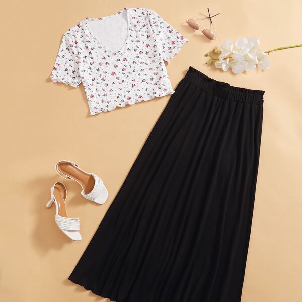 

Ditsy Floral Lettuce Trim Tee & Skirt, Black and white