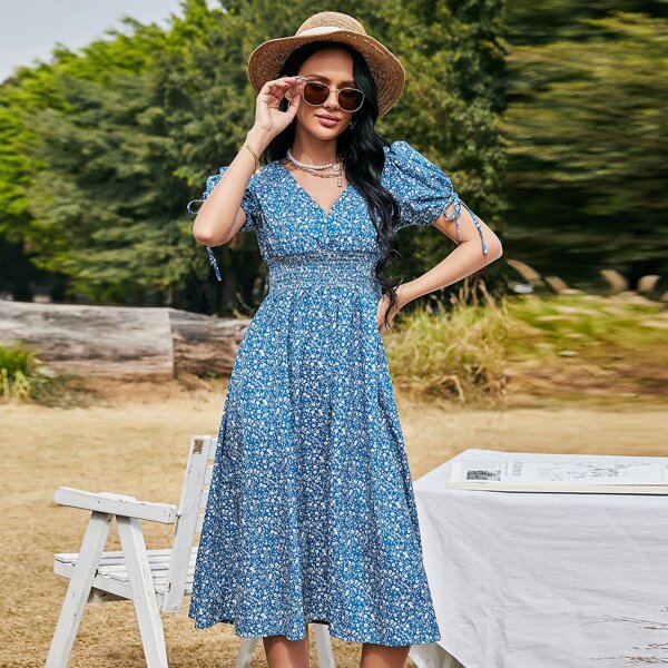 

Ditsy Floral Knot Cuff Shirred Waist A-line Dress, Blue