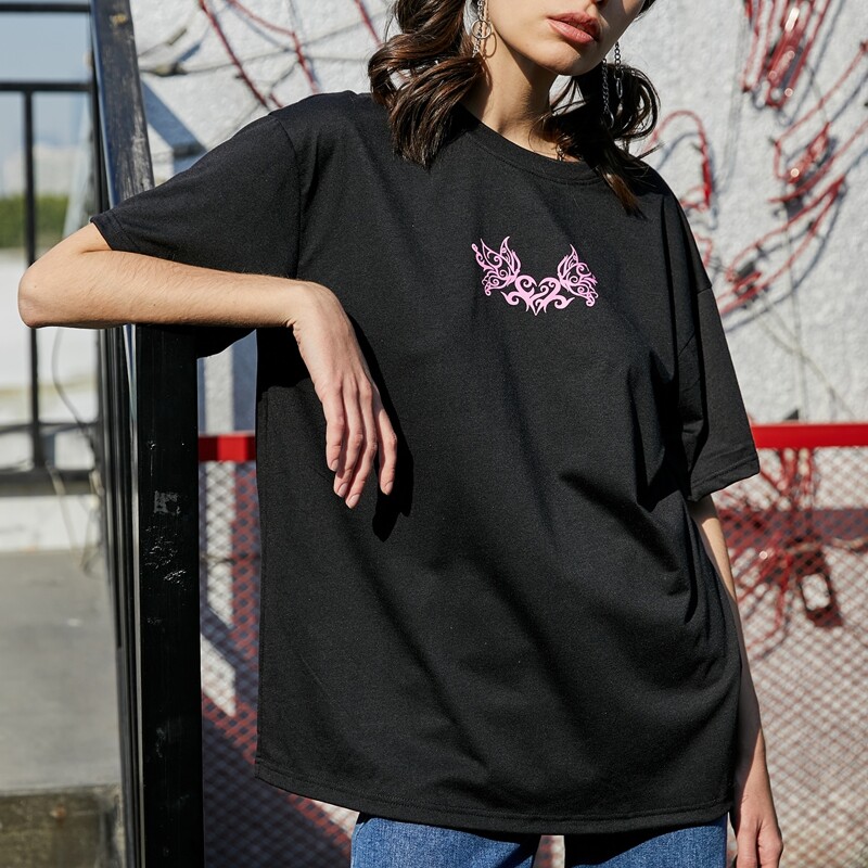 

Heart Graphic Oversized Tee, Black