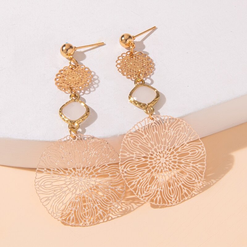 

1pair Hollow Out Coin Drop Earrings, Gold