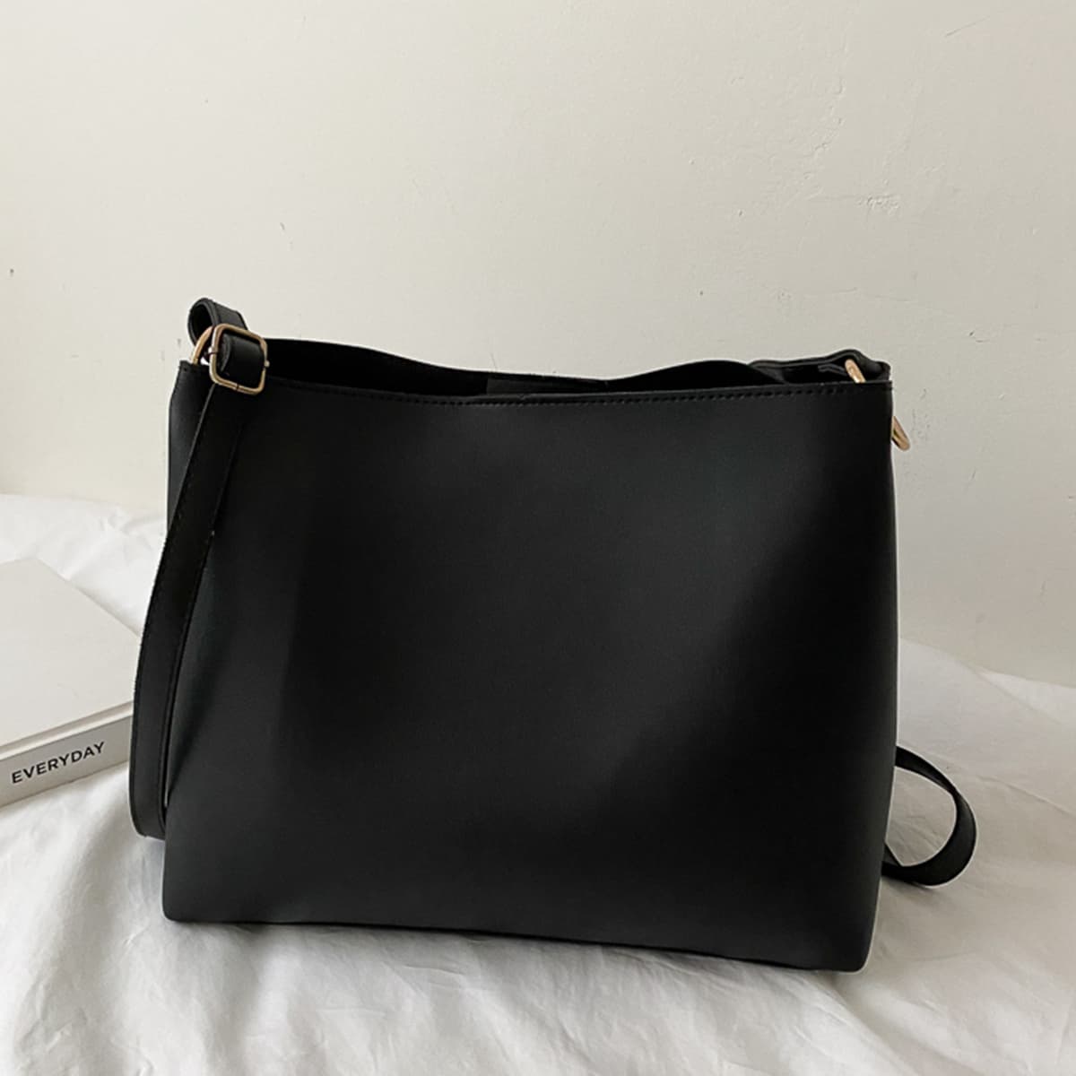 

Solid Crossbody Bag, Black