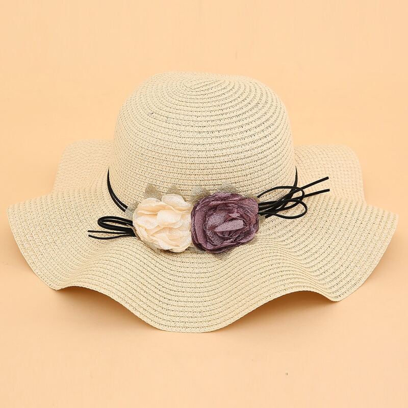 

Floral Scallop Straw Hat, Beige