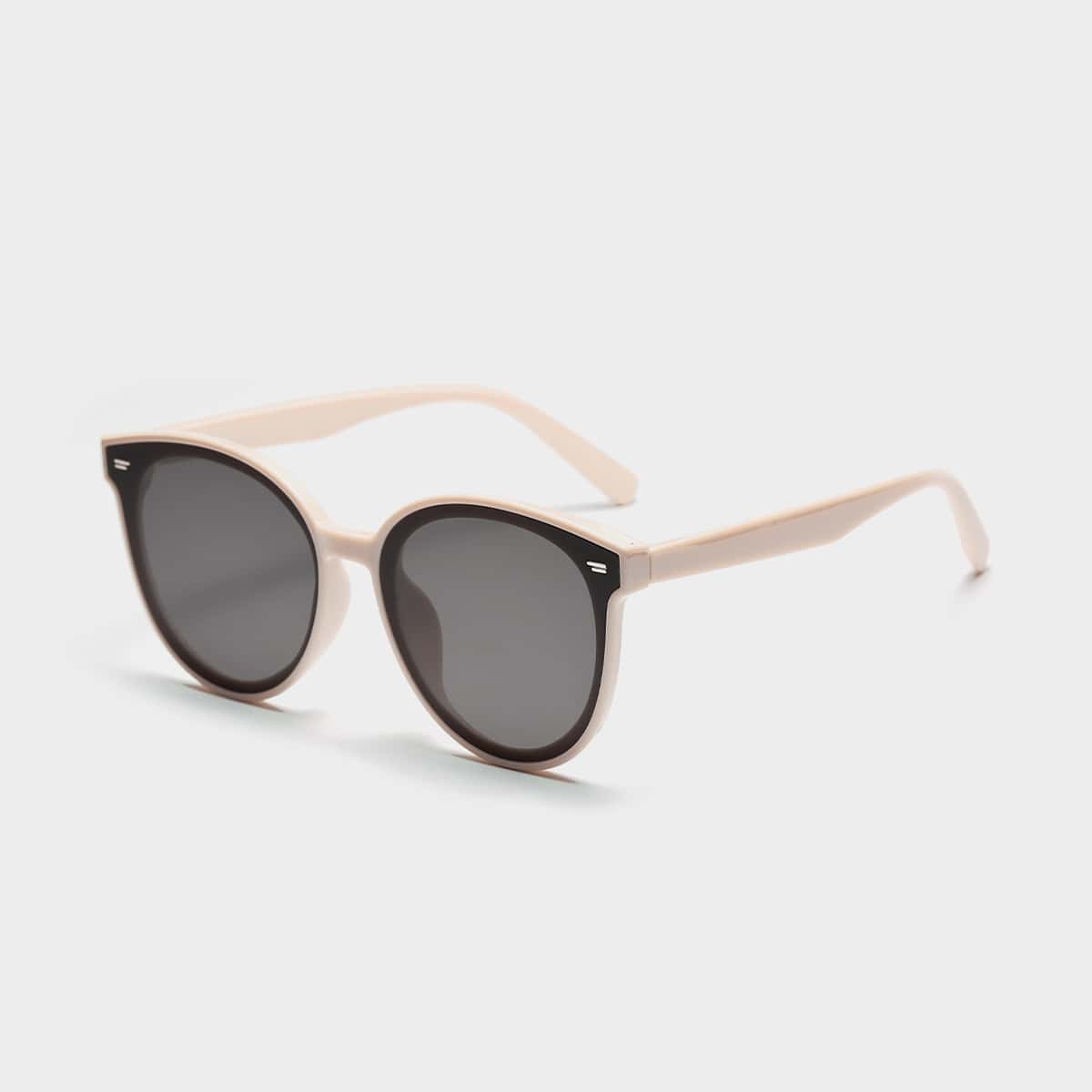 

Rivet Decor Round Frame Sunglasses