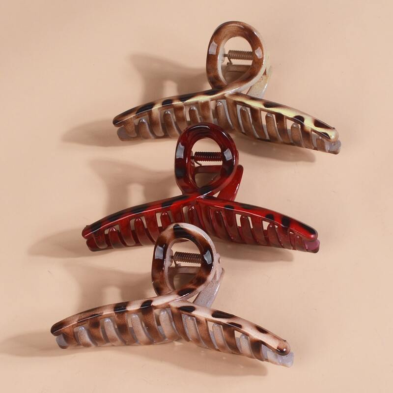 

Random 2pcs Leopard Hair Claw, Multicolor