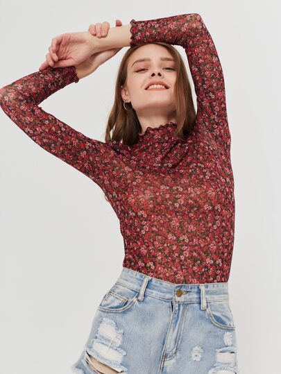 لباس علوي مزهر وبعنق مستدير بدون حمالة صدر