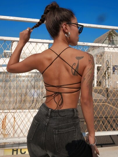 Майка в полоску зебры со шнурком и открытой спиной - Топ-100 SHEIN в Испании