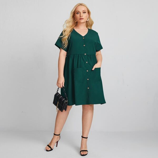 

Plus Solid Dual Pocket Smock Dress, Green