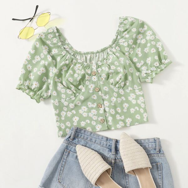 

Button Front Ditsy Floral Top, Green