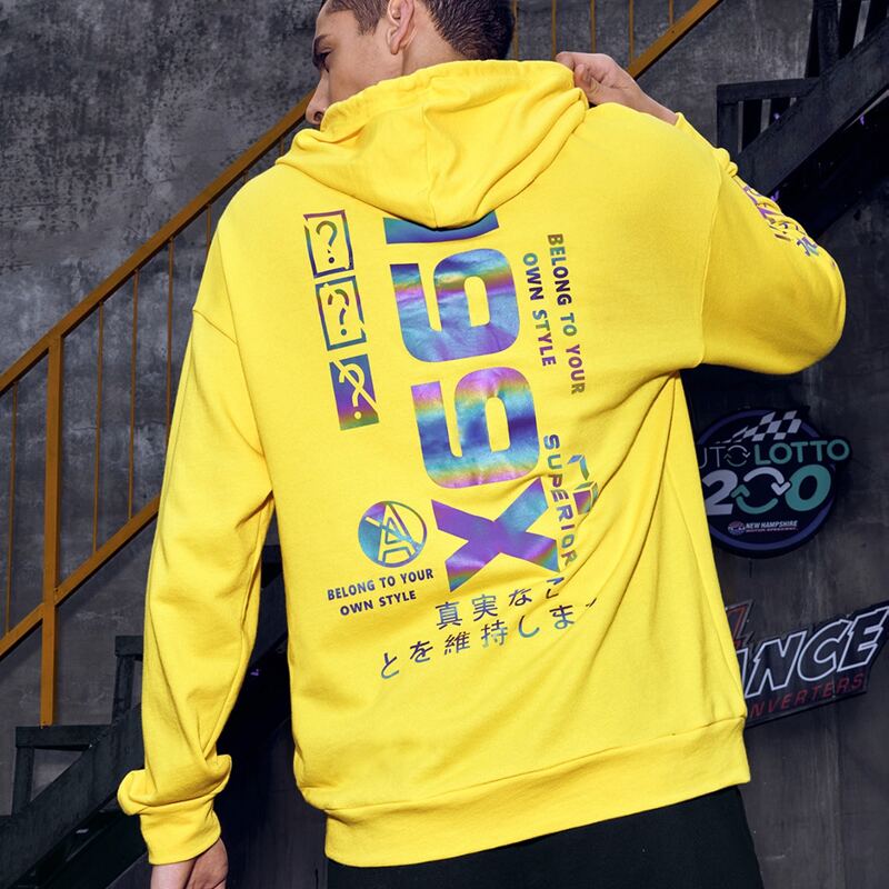 

Guys Drop Shoulder Letter & Graphic Print Hoodie, Yellow