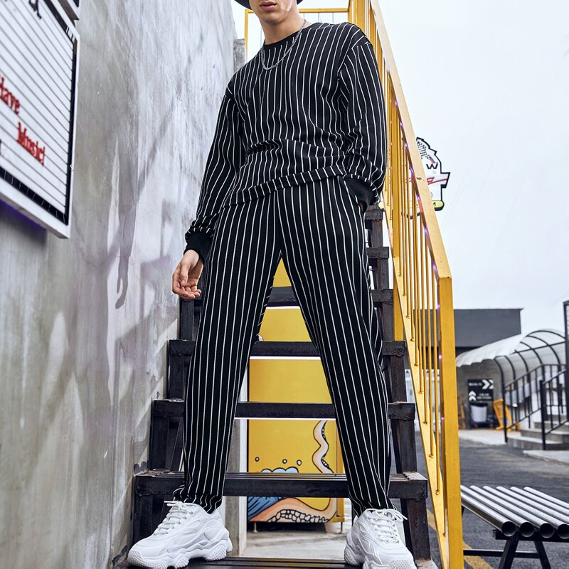 

Guys Drop Shoulder Striped Pullover & Sweatpants Set, Black