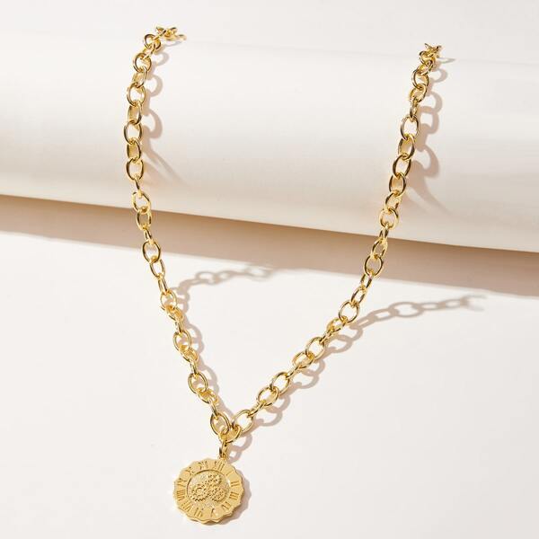 

TEXTURED METAL CHARM NECKLACE, Gold
