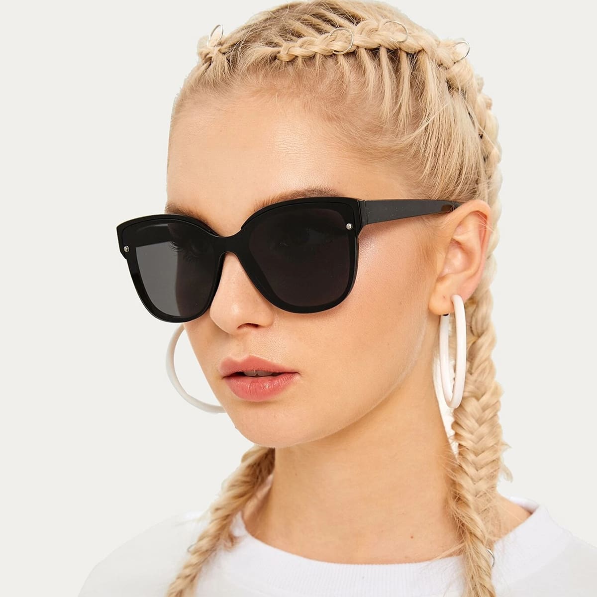 

Square Frame Sunglasses