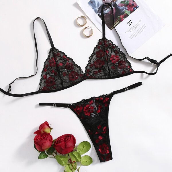 

Plus Floral Lace Lingerie Set, Black