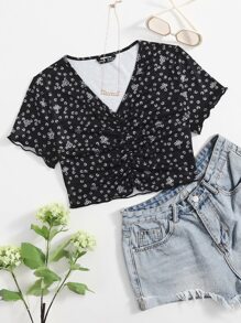SHEIN Qutie V領抽褶細節木耳邊小碎花短款T恤