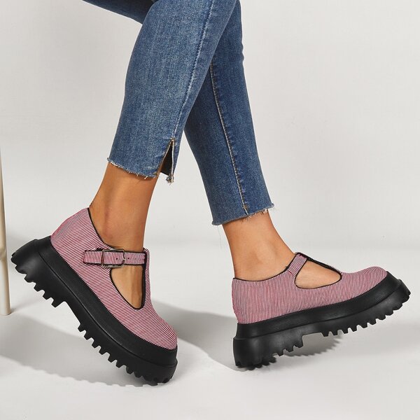 

Buckle Design Striped Flatform Shoes, Red and white
