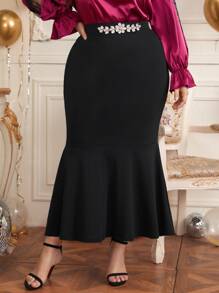 SHEIN Clasi Váy Plus Size Viên lá sen màu trơn Hấp dẫn - màu đen - Xem 1