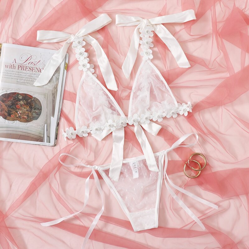 

Dobby Mesh Appliques Lingerie Set, White