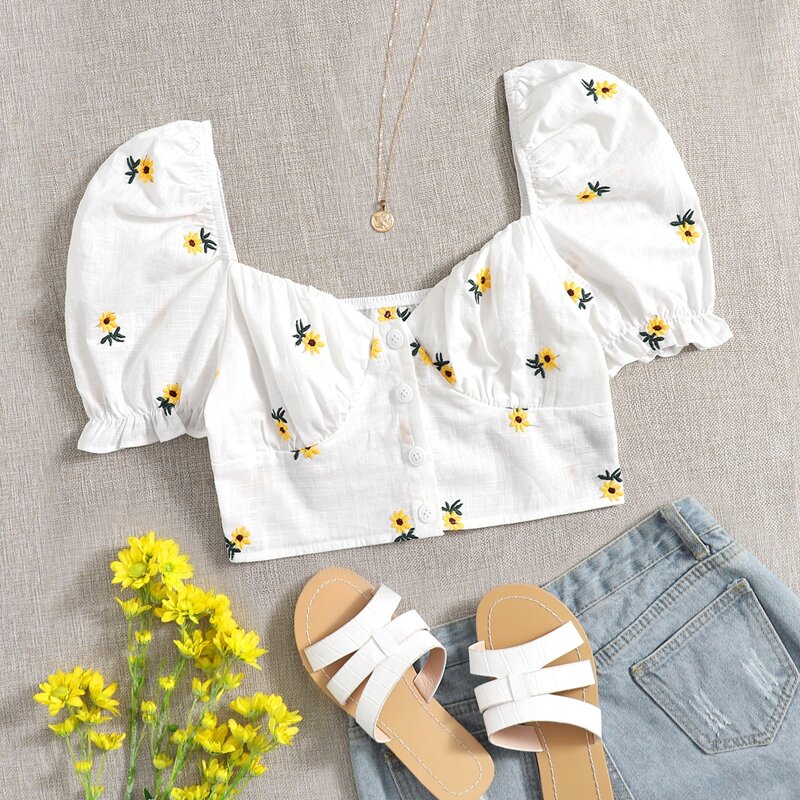 

Sweetheart Neck Ruched Bust Floral Embroidery Blouse, White