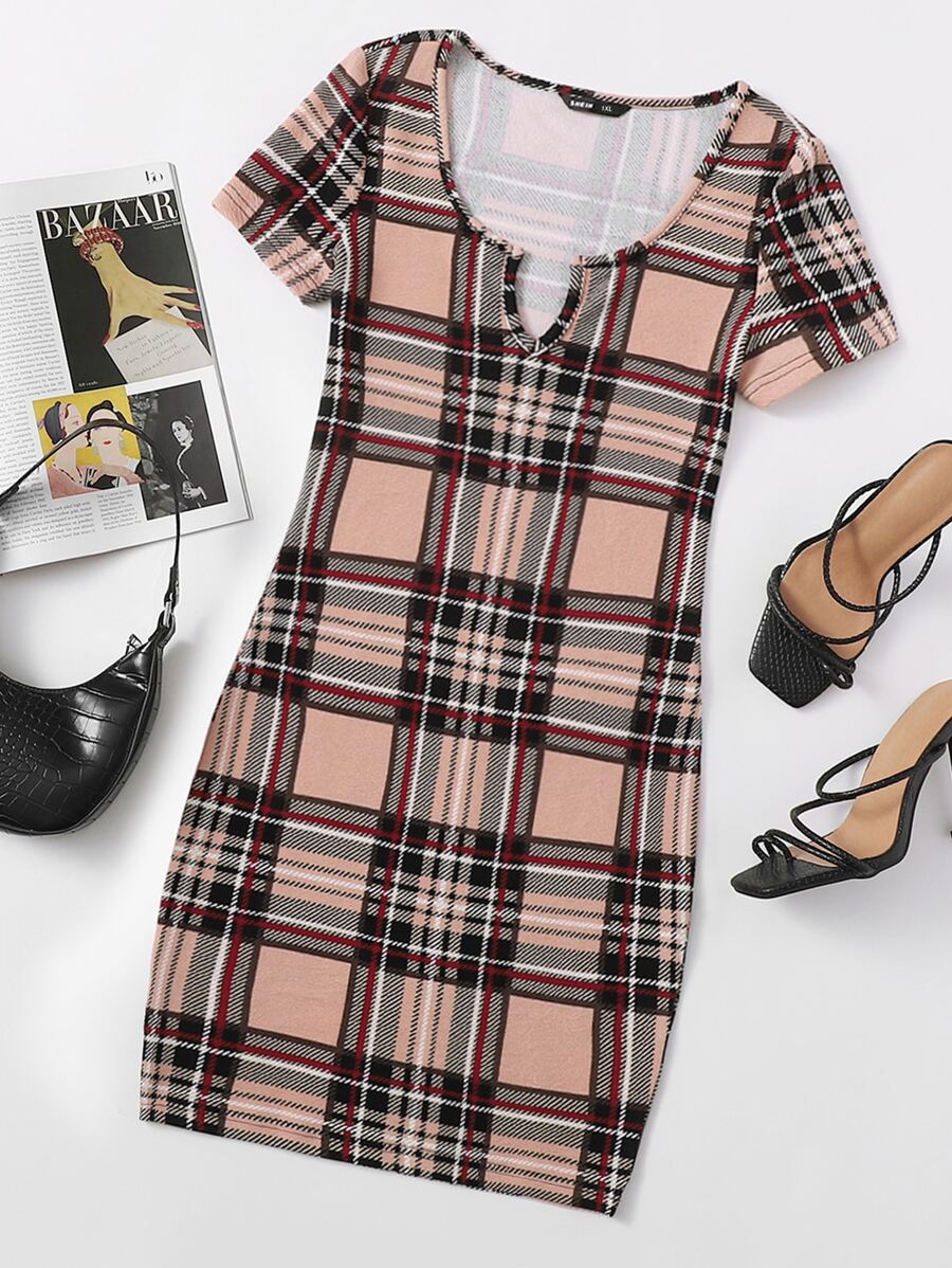 SHEIN EZwear 大碼缺口領格紋連衣裙 - 彩色 - 查看 1