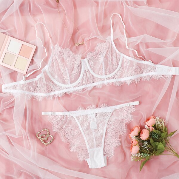 

Plus Floral Lace Underwire Lingerie Set, White