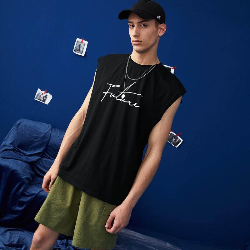 

Guys Letter Graphic Tank Top & Flap Pocket Shorts Set, Multicolor