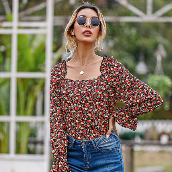 

Bell Sleeve Frill Trim Ditsy Floral Top, Multicolor