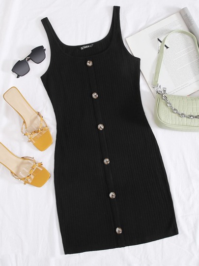 فستان محبوك مضلع مقاس كبير بزر