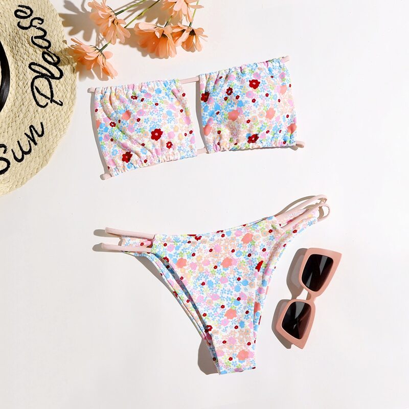 

Ditsy Floral Cut-out Bikini Swimsuit, Multicolor