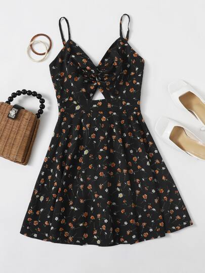 فستان كامي مزهر بربطة خلفي ومطوي امامي مقاس كبير