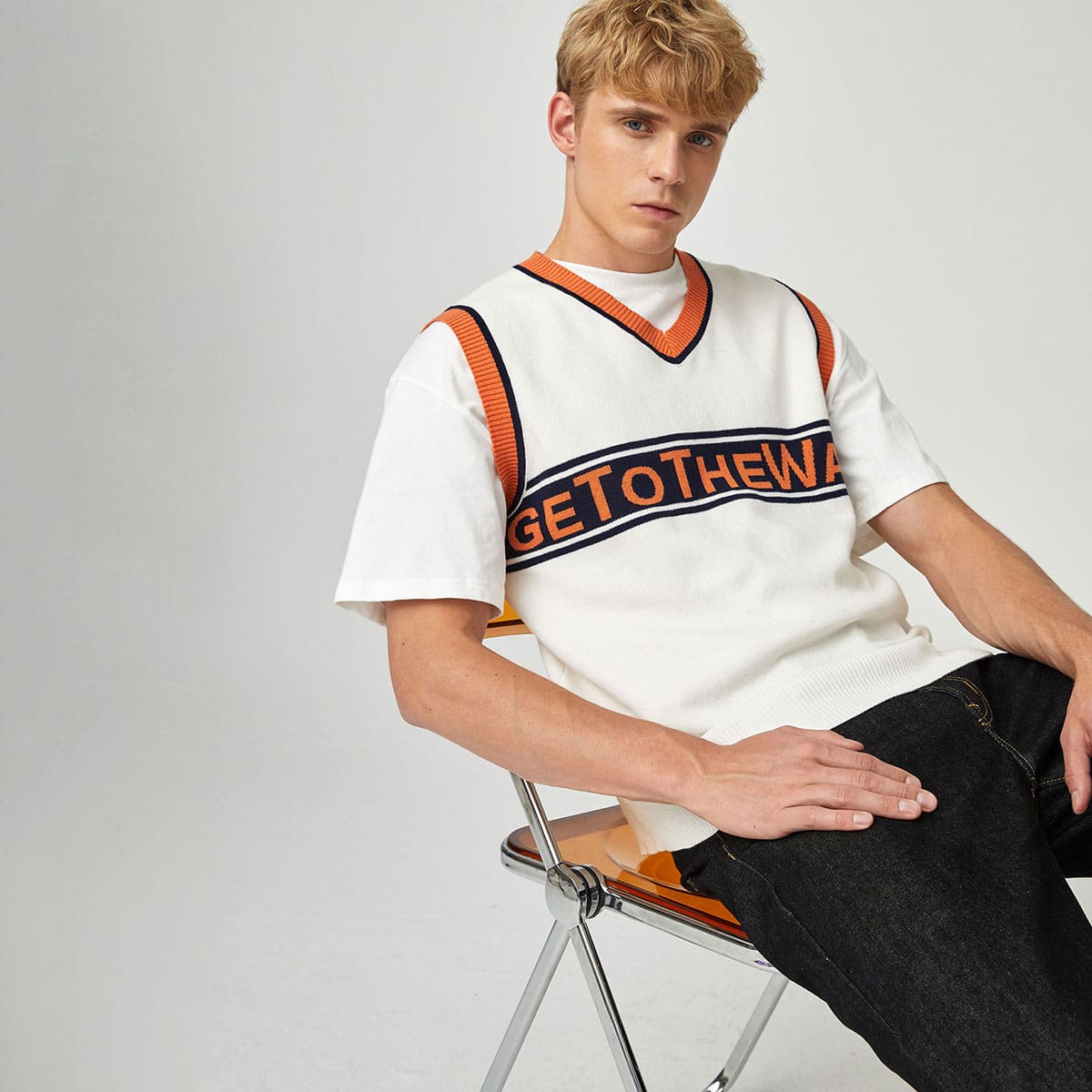 

Guys V-neck Letter Pattern Ringer Sweater Vest, White