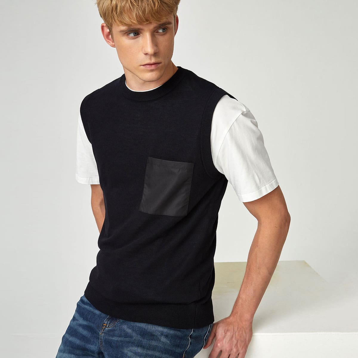 

Guys Pocket Front Sweater Vest, Black