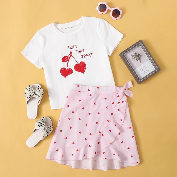

Girls Letter Graphic Top & Allover Heart Print Wrap Knot Skirt Set, Multicolor