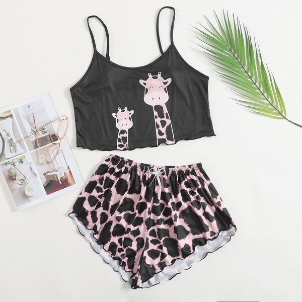 

Giraffe Print Lettuce Trim Pajama Set, Multicolor