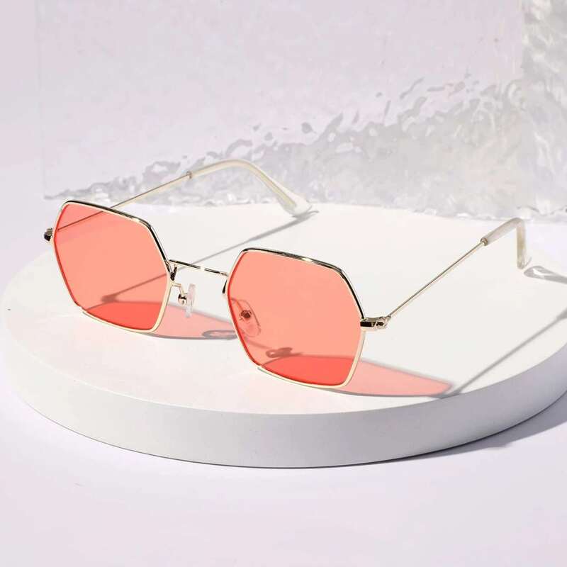 

Metal Geo Frame Sunglasses