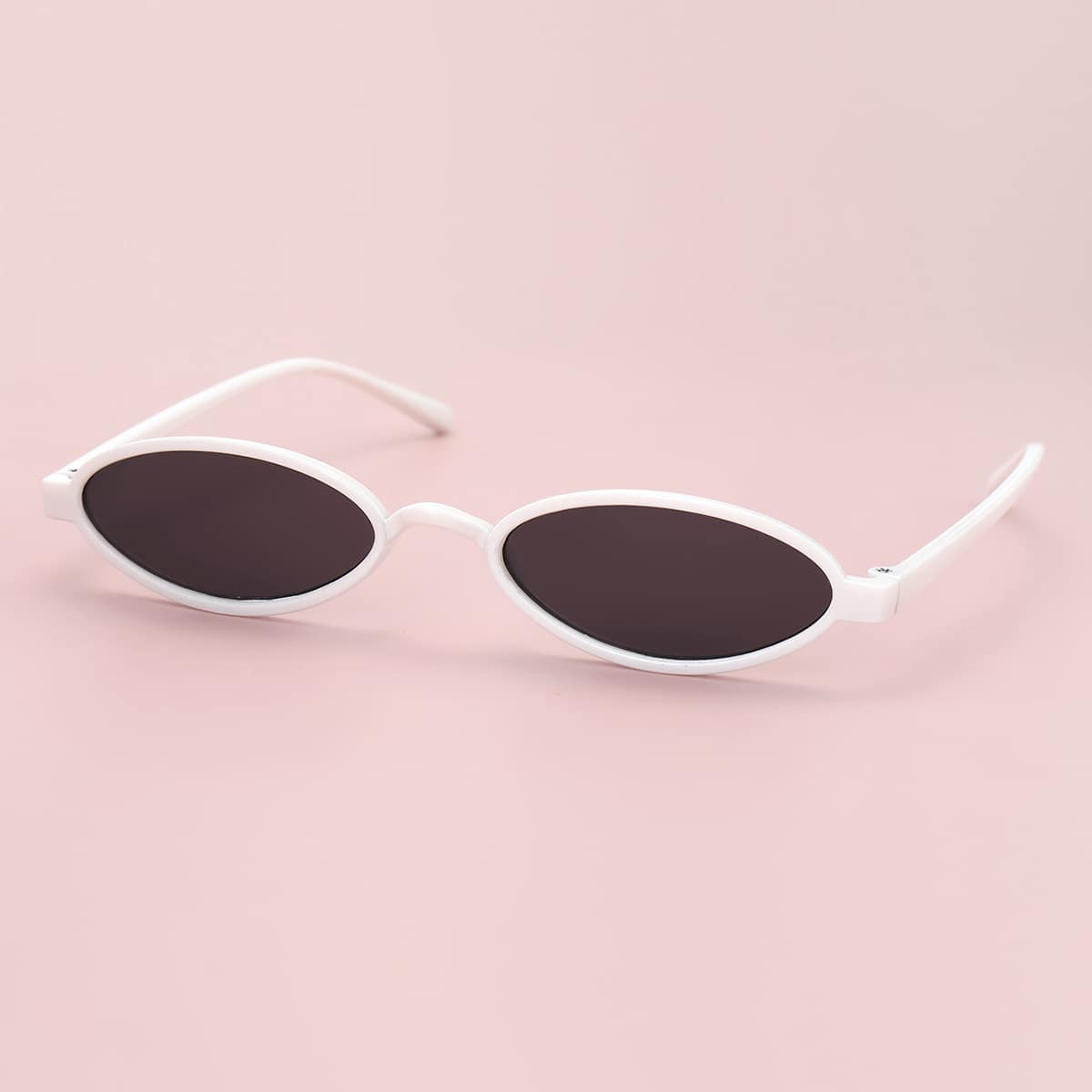 

Oval Frame Sunglasses